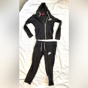 Nike Dark Grey and White Women's Capris Set